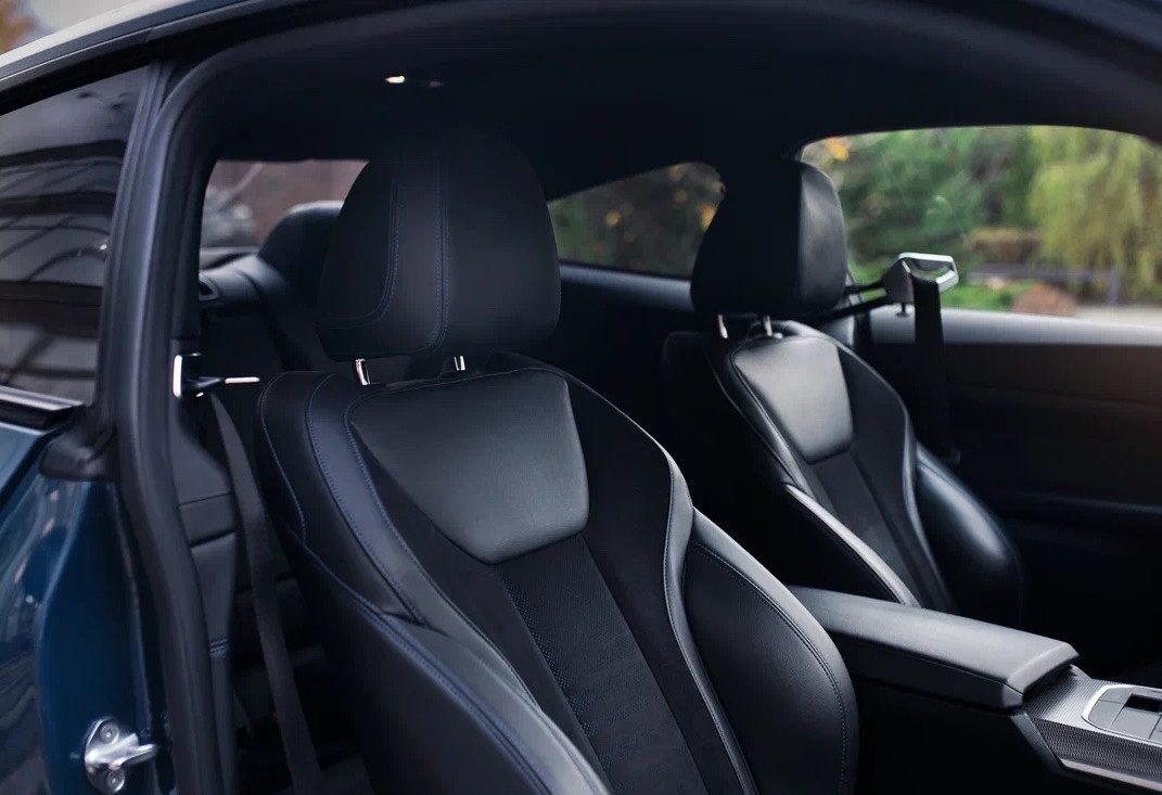 Аренда bmw 4-serii бизнес класса 2020 года в городе Москва Автозаводская от 16000 руб./сутки, полный привод, двигатель: гибрид, объем 3 литра, каско (Мультидрайв), ОСАГО (Мультидрайв), без водителя, недорого, вид 9 - RentRide