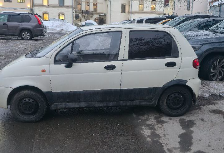 Аренда daewoo matiz эконом класса 2010 года в городе Москва Комсомольская от 1200 руб./сутки, передний привод, двигатель: бензин, объем 0.8 литров, ОСАГО (Впишу в полис), без водителя, недорого, вид 6 - RentRide