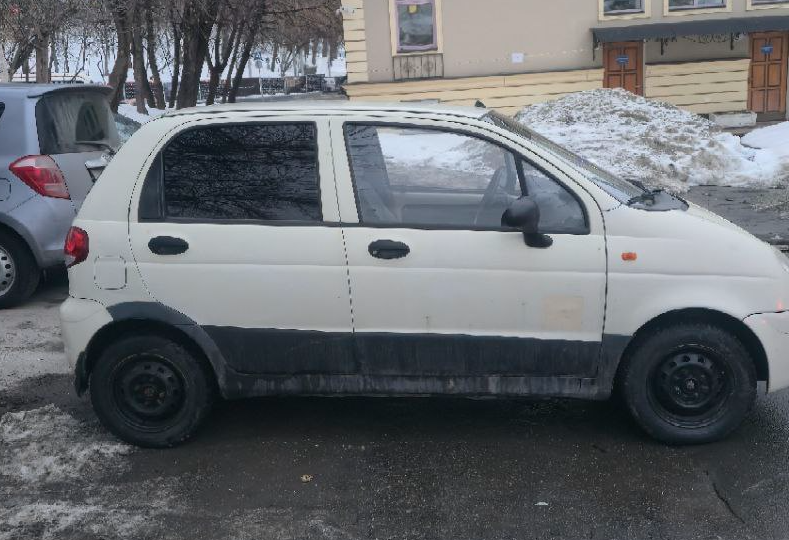 Аренда daewoo matiz эконом класса 2010 года в городе Москва Комсомольская от 1200 руб./сутки, передний привод, двигатель: бензин, объем 0.8 литров, ОСАГО (Впишу в полис), без водителя, недорого, вид 5 - RentRide