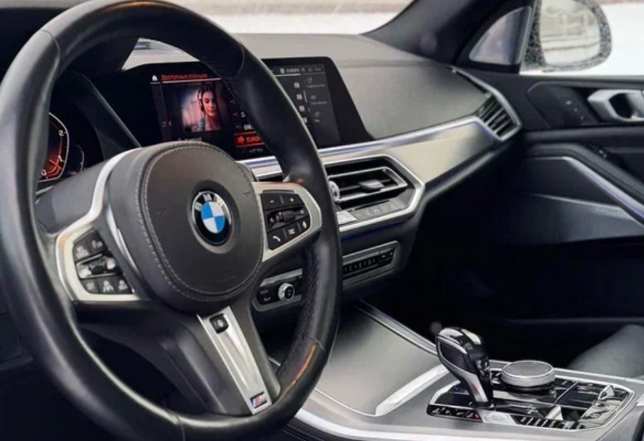 Аренда bmw x5 бизнес класса 2019 года в городе Москва Профсоюзная от 17200 руб./сутки, полный привод, двигатель: дизель, объем 3 литра, ОСАГО (Впишу в полис), без водителя, недорого, вид 5 - RentRide