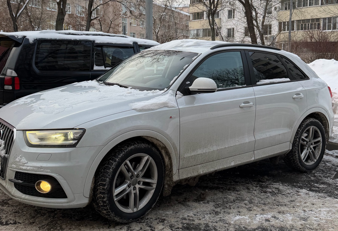 Аренда audi q3 комфорт класса 2014 года в городе Москва Бауманская от 3600 руб./сутки, полный привод, двигатель: бензин, объем 2 литра, ОСАГО (Впишу в полис), без водителя, недорого, вид 2 - RentRide