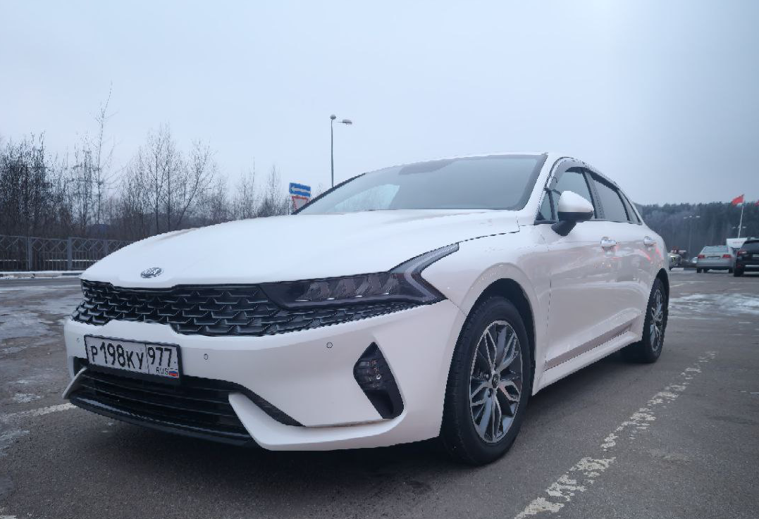 Аренда kia k5 комфорт класса 2020 года в городе Москва от 4480 руб./сутки, передний привод, двигатель: бензин, объем 2 литра, ОСАГО (Впишу в полис), без водителя, недорого, вид 3 - RentRide