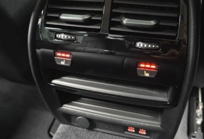 Аренда bmw 5-serii бизнес класса 2021 года в городе Москва Крылатское от 8800 руб./сутки, задний привод, двигатель: бензин, объем 2 литра, каско (Впишу в полис), ОСАГО (Впишу в полис), без водителя, недорого, вид 5 - RentRide