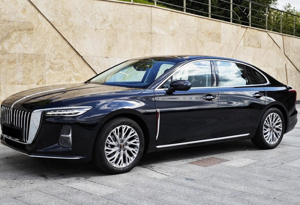 Аренда hongqi h5 бизнес класса 2024 года в городе Москва Проспект Вернадского от 10560 руб./сутки, передний привод, двигатель: бензин, объем 2 литра, каско (Мультидрайв), ОСАГО (Мультидрайв), без водителя, недорого - RentRide