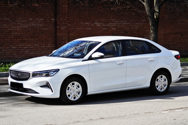 Прокат авто geely emgrand-7 комфорт класса 2023 года в городе Москва Мичуринский проспект от 3600 руб./сутки, передний привод, двигатель: бензин, ОСАГО (Мультидрайв), без водителя, недорого - RentRide