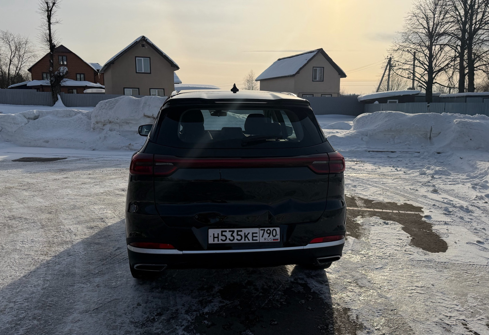 Аренда chery tiggo-7-pro-max комфорт класса 2023 года в городе Москва Алтуфьево от 3600 руб./сутки, передний привод, двигатель: бензин, объем 1.5 литров, ОСАГО (Мультидрайв), без водителя, недорого, вид 4 - RentRide