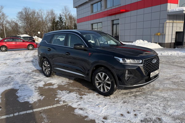 Прокат авто chery tiggo-7-pro-max комфорт класса 2023 года в городе Москва Алтуфьево от 3600 руб./сутки, передний привод, двигатель: бензин, объем 1.5 литров, ОСАГО (Мультидрайв), без водителя, недорого - RentRide