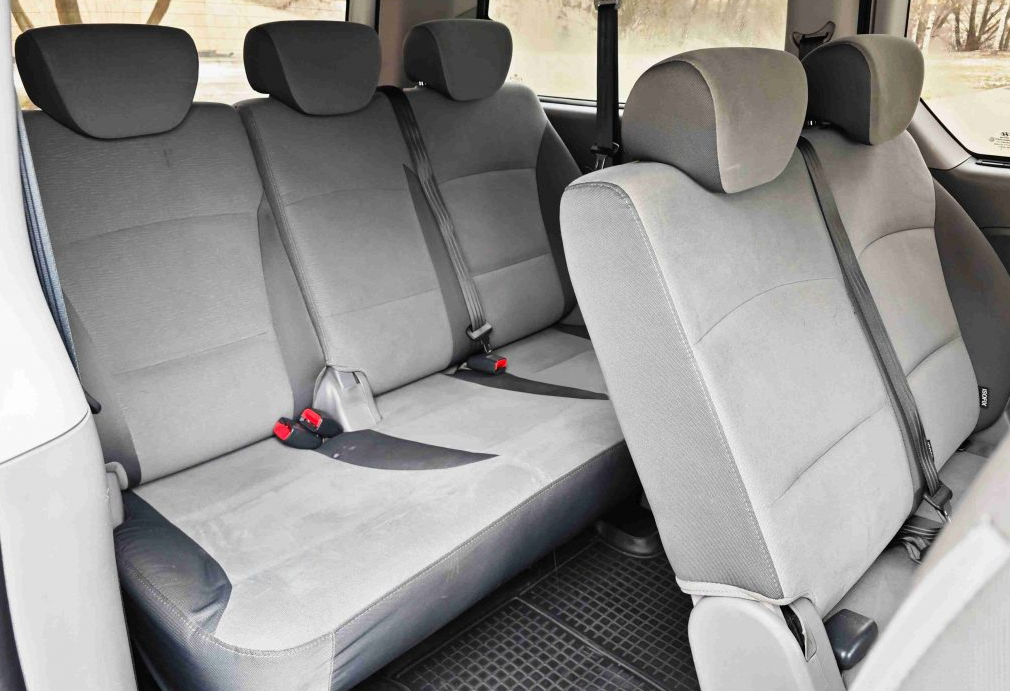 Аренда hyundai h-1 2018 года в городе Москва Проспект Вернадского от 7040 руб./сутки, задний привод, двигатель: дизель, объем 2.5 литров, каско (Мультидрайв), ОСАГО (Мультидрайв), без водителя, недорого, вид 5 - RentRide