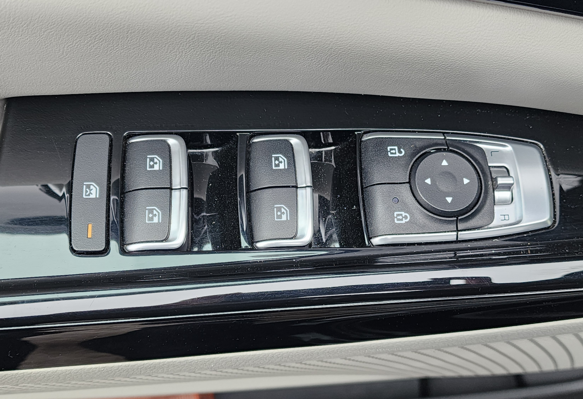 Аренда kia carnival 2021 года в городе Москва Говорово от 8800 руб./сутки, передний привод, двигатель: дизель, объем 2.2 литра, каско (Впишу в полис), ОСАГО (Впишу в полис), без водителя, недорого, вид 14 - RentRide