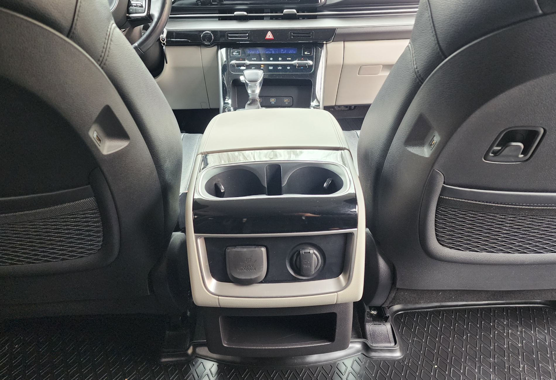 Аренда kia carnival 2021 года в городе Москва Говорово от 8800 руб./сутки, передний привод, двигатель: дизель, объем 2.2 литра, каско (Впишу в полис), ОСАГО (Впишу в полис), без водителя, недорого, вид 16 - RentRide