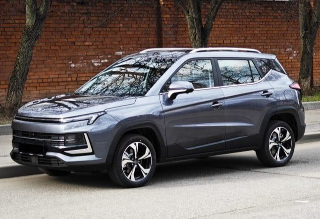 Аренда moskvich 3 стандарт класса 2023 года в городе Москва Проспект Вернадского от 4048 руб./сутки, передний привод, двигатель: бензин, объем 1.5 литров, каско (Мультидрайв), ОСАГО (Мультидрайв), без водителя, недорого - RentRide