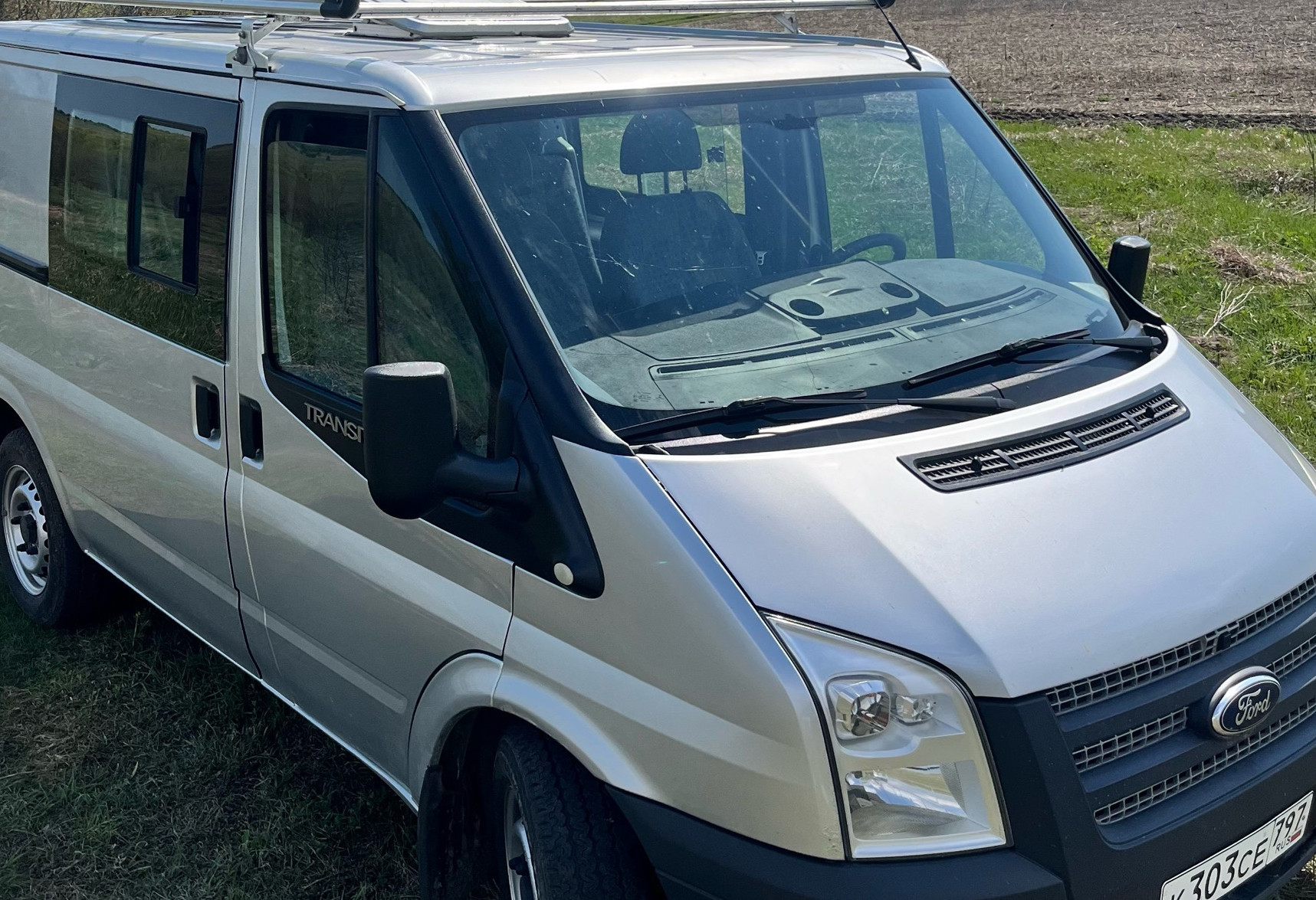Аренда ford transit 2015 года в городе Москва Щукинская от 5499 руб./сутки, передний привод, двигатель: дизель, объем 2.2 литра, ОСАГО (Впишу в полис), без водителя, недорого, вид 2 - RentRide