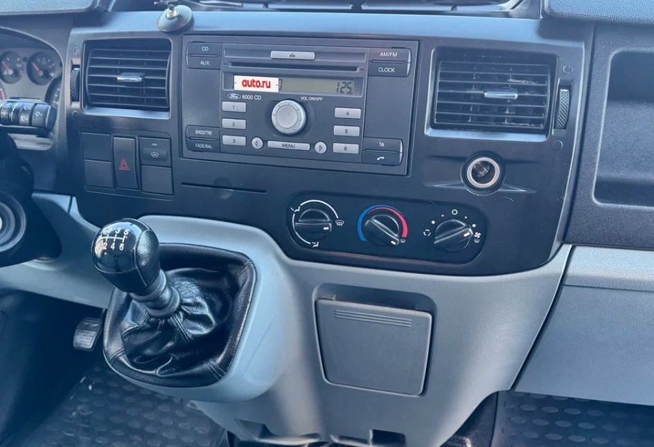 Аренда ford transit 2015 года в городе Москва Щукинская от 5599 руб./сутки, передний привод, двигатель: дизель, объем 2.2 литра, ОСАГО (Впишу в полис), без водителя, недорого, вид 9 - RentRide