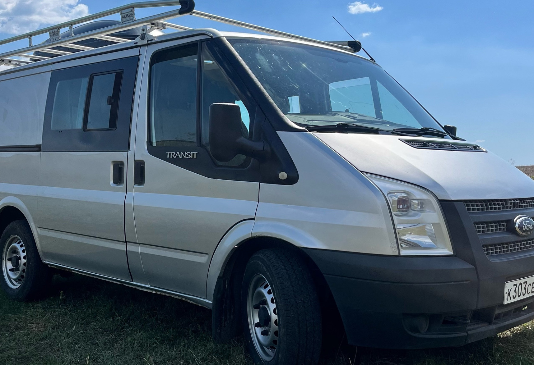 Аренда ford transit 2015 года в городе Москва Щукинская от 5499 руб./сутки, передний привод, двигатель: дизель, объем 2.2 литра, ОСАГО (Впишу в полис), без водителя, недорого, вид 4 - RentRide