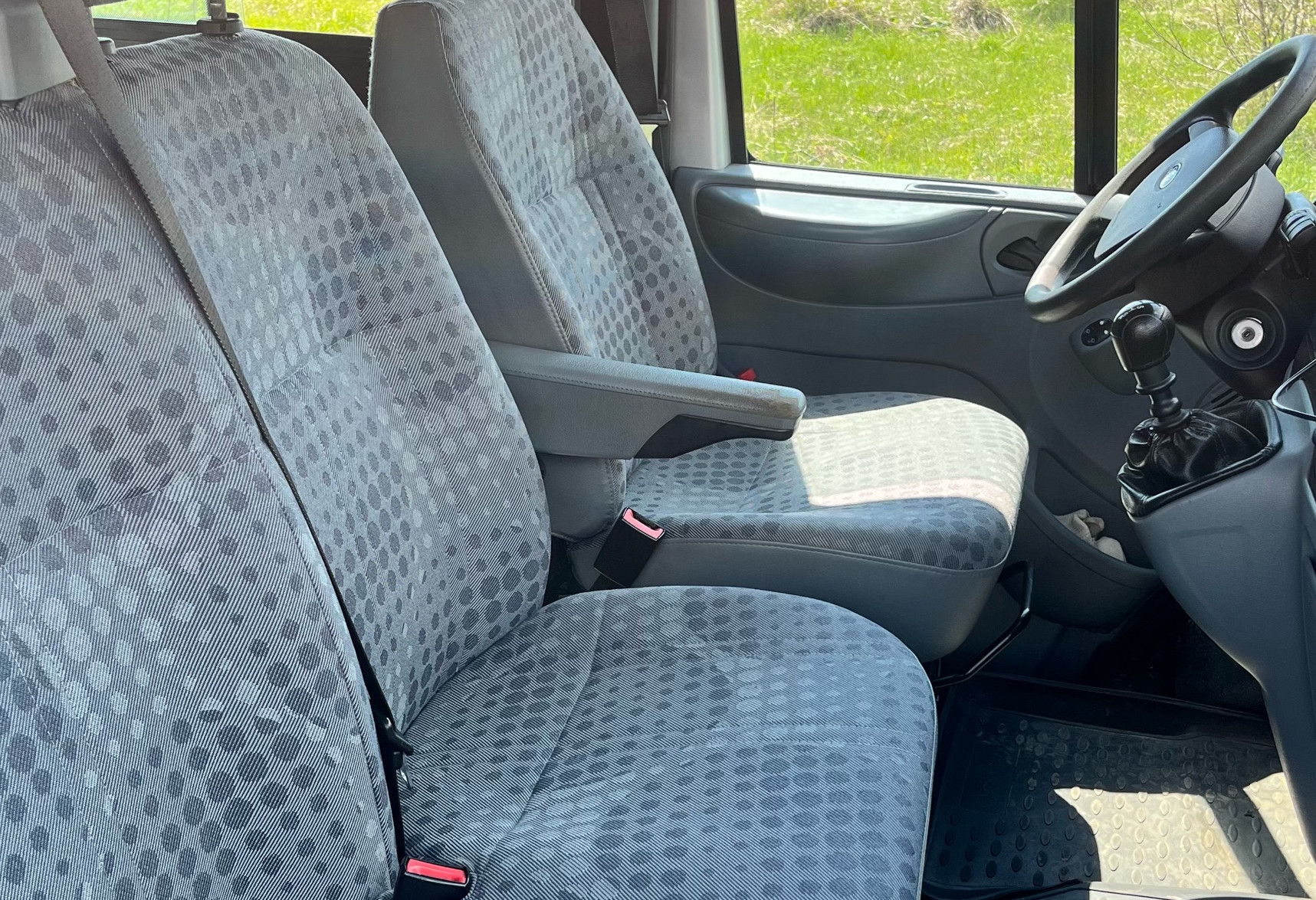 Аренда ford transit 2015 года в городе Москва Щукинская от 5499 руб./сутки, передний привод, двигатель: дизель, объем 2.2 литра, ОСАГО (Впишу в полис), без водителя, недорого, вид 7 - RentRide