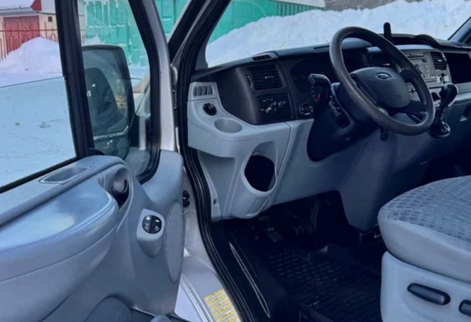 Аренда ford transit 2015 года в городе Москва Щукинская от 5599 руб./сутки, передний привод, двигатель: дизель, объем 2.2 литра, ОСАГО (Впишу в полис), без водителя, недорого, вид 8 - RentRide