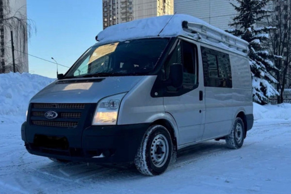 Прокат авто ford transit 2015 года в городе Москва Щукинская от 5599 руб./сутки, передний привод, двигатель: дизель, объем 2.2 литра, ОСАГО (Впишу в полис), без водителя, недорого - RentRide