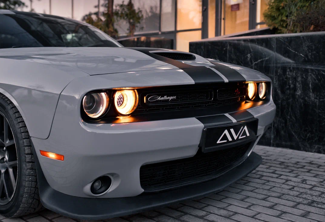Аренда dodge challenger премиум класса 2019 года в городе Москва Автозаводская от 17600 руб./сутки, задний привод, двигатель: бензин, объем 6.4 литра, каско (Мультидрайв), ОСАГО (Мультидрайв), без водителя, недорого, вид 14 - RentRide