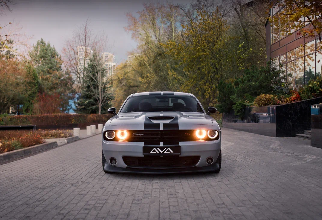 Аренда dodge challenger премиум класса 2019 года в городе Москва Автозаводская от 17600 руб./сутки, задний привод, двигатель: бензин, объем 6.4 литра, каско (Мультидрайв), ОСАГО (Мультидрайв), без водителя, недорого, вид 6 - RentRide