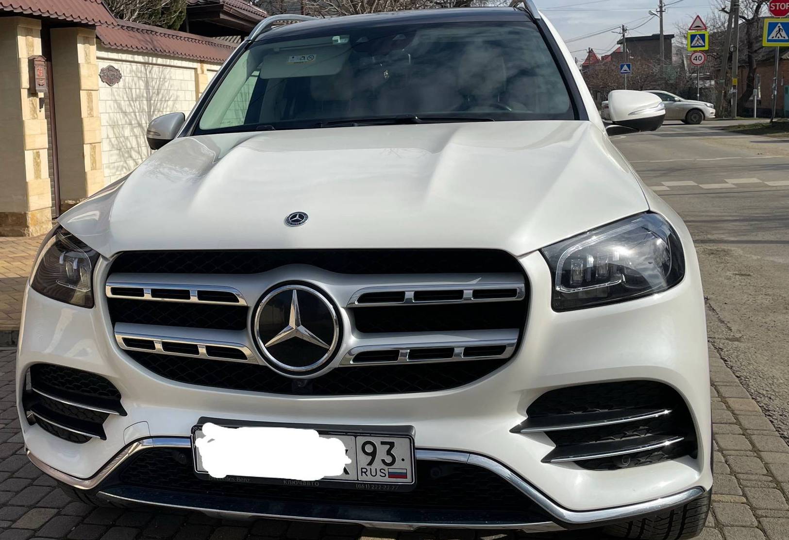 Аренда mercedes-benz gls премиум класса 2021 года в городе Москва от 28000 руб./сутки, полный привод, двигатель: дизель, объем 2.9 литров, ОСАГО (Впишу в полис), без водителя, недорого, вид 2 - RentRide