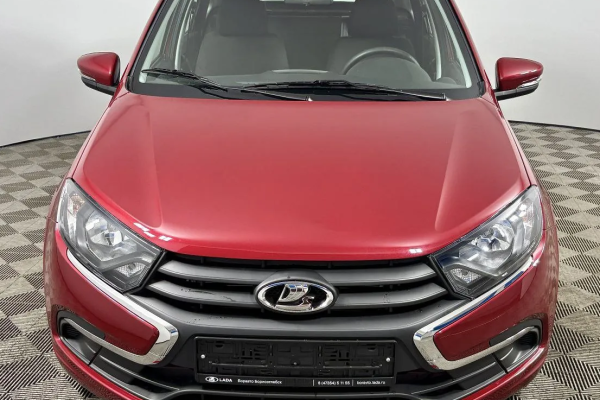 Прокат авто lada granta эконом класса 2020 года в городе Санкт-Петербург Площадь Ленина от 2700 руб./сутки, передний привод, двигатель: бензин, объем 1.6 литров, каско (Мультидрайв), ОСАГО (Мультидрайв), без водителя, недорого - RentRide