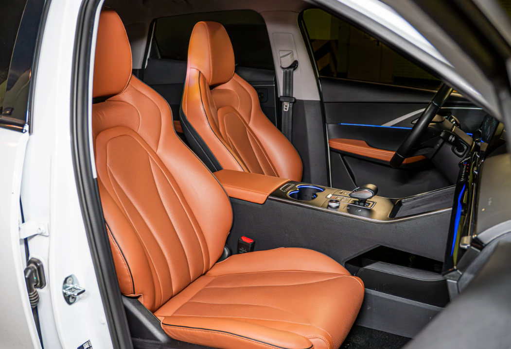 Аренда omoda c5 стандарт класса 2023 года в городе Москва Нахимовский проспект от 3300 руб./сутки, передний привод, двигатель: бензин, объем 1.5 литров, ОСАГО (Мультидрайв), без водителя, недорого, вид 8 - RentRide