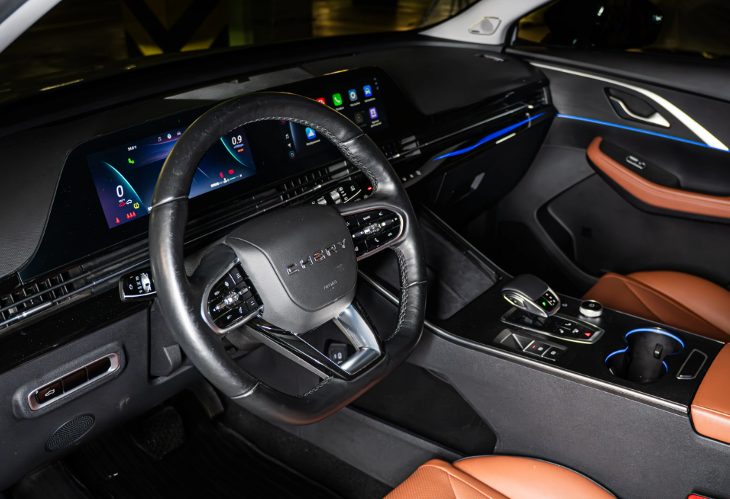 Аренда omoda c5 стандарт класса 2023 года в городе Москва Нахимовский проспект от 3300 руб./сутки, передний привод, двигатель: бензин, объем 1.5 литров, ОСАГО (Мультидрайв), без водителя, недорого, вид 7 - RentRide