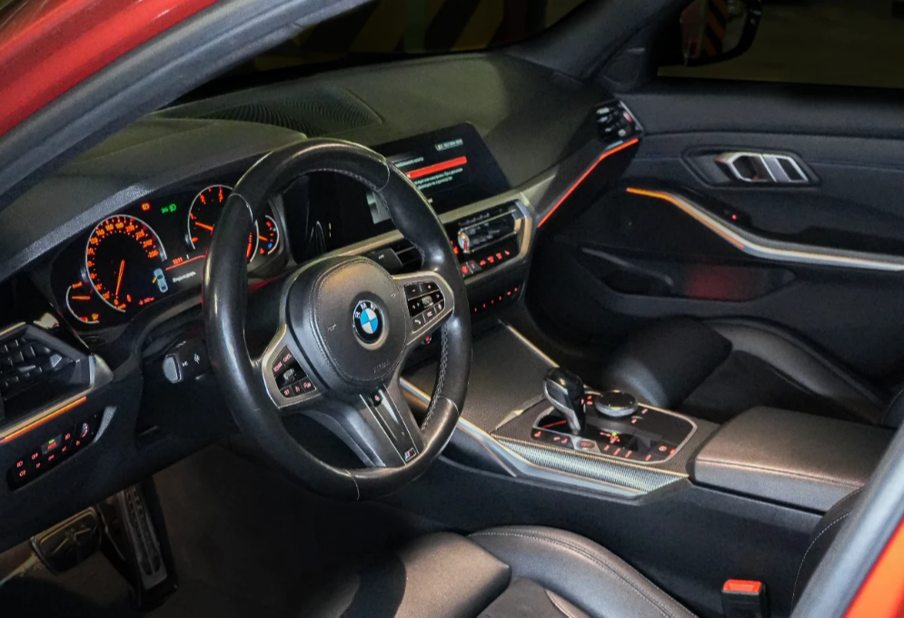 Аренда bmw 3-serii бизнес класса 2019 года в городе Москва Нахимовский проспект от 5400 руб./сутки, задний привод, двигатель: дизель, объем 2 литра, ОСАГО (Мультидрайв), без водителя, недорого, вид 6 - RentRide