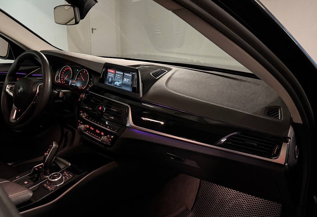 Аренда bmw 5-serii бизнес класса 2018 года в городе Москва Нагорная от 9990 руб./сутки, задний привод, двигатель: дизель, объем 2 литра, ОСАГО (Впишу в полис), без водителя, недорого, вид 9 - RentRide