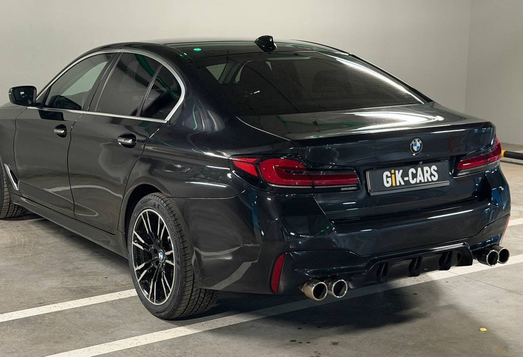 Аренда bmw 5-serii бизнес класса 2018 года в городе Москва Нагорная от 9990 руб./сутки, задний привод, двигатель: дизель, объем 2 литра, ОСАГО (Впишу в полис), без водителя, недорого, вид 5 - RentRide