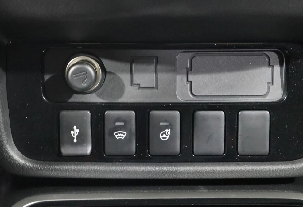 Аренда mitsubishi outlander комфорт класса 2018 года в городе Москва Войковская от 3200 руб./сутки, полный привод, двигатель: бензин, объем 2 литра, ОСАГО (Мультидрайв), без водителя, недорого, вид 8 - RentRide