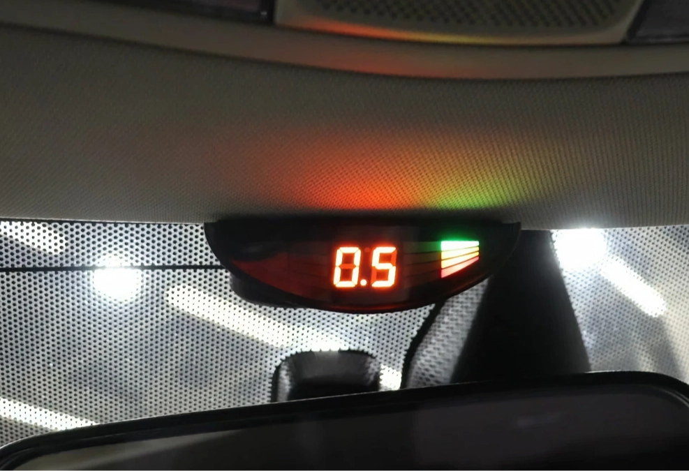 Аренда mitsubishi outlander комфорт класса 2018 года в городе Москва Войковская от 3200 руб./сутки, полный привод, двигатель: бензин, объем 2 литра, ОСАГО (Мультидрайв), без водителя, недорого, вид 10 - RentRide