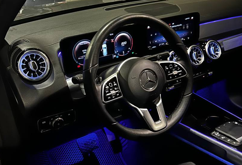 Аренда mercedes-benz glb бизнес класса 2021 года в городе Москва Проспект Мира от 6000 руб./сутки, передний привод, двигатель: бензин, объем 1.3 литра, ОСАГО (Мультидрайв), без водителя, недорого, вид 2 - RentRide