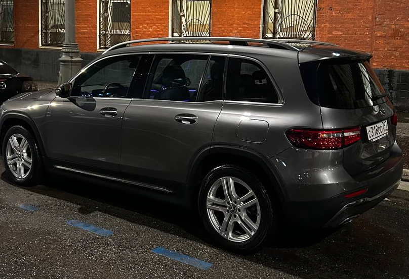 Аренда mercedes-benz glb бизнес класса 2021 года в городе Москва Проспект Мира от 6000 руб./сутки, передний привод, двигатель: бензин, объем 1.3 литра, ОСАГО (Мультидрайв), без водителя, недорого, вид 5 - RentRide