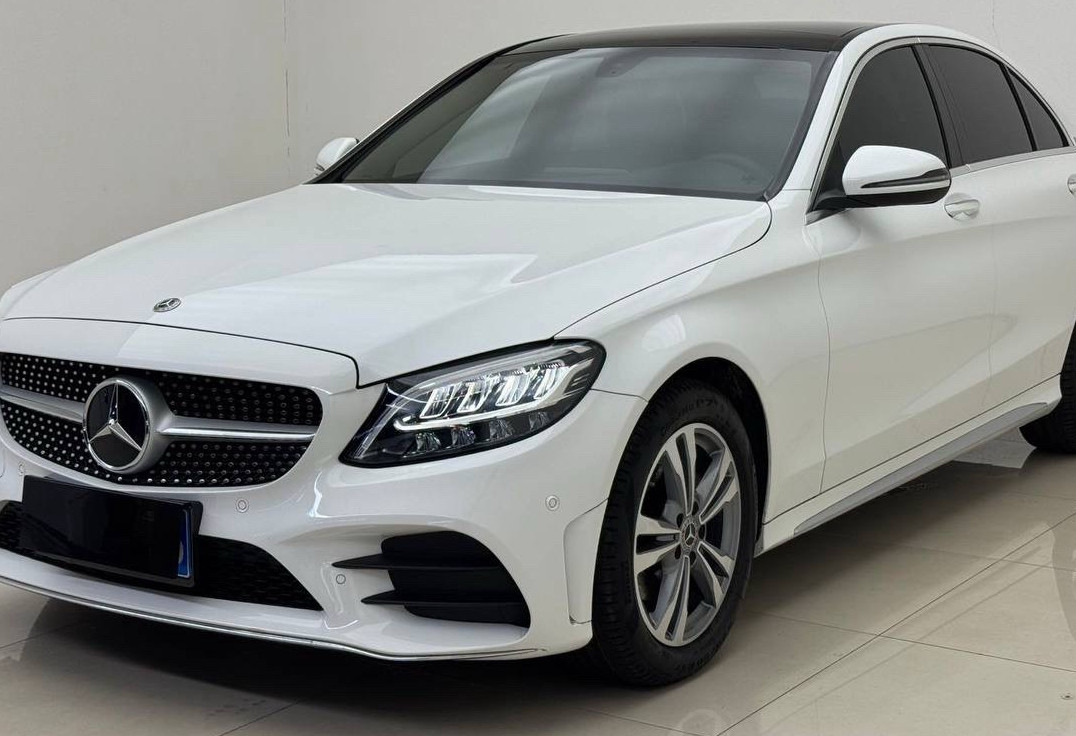 Аренда mercedes-benz c-klass комфорт класса 2015 года в городе Москва Электрозаводская от 7200 руб./сутки, задний привод, двигатель: бензин, объем 1.5 литров, ОСАГО (Впишу в полис), без водителя, недорого - RentRide