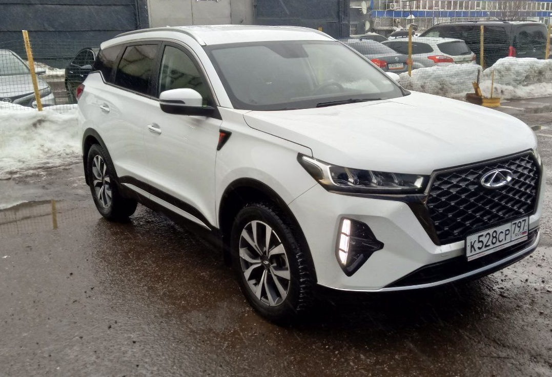 Аренда chery tiggo-7-pro-max комфорт класса 2023 года в городе Москва Новые Черемушки от 2400 руб./сутки, передний привод, двигатель: бензин, объем 1.5 литров, ОСАГО (Мультидрайв), без водителя, недорого - RentRide