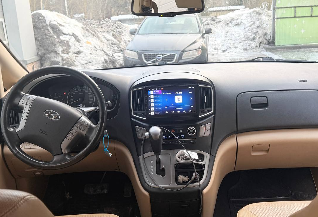 Аренда hyundai h-1 2021 года в городе Москва от 5600 руб./сутки, задний привод, двигатель: дизель, объем 2.5 литров, ОСАГО (Впишу в полис), без водителя, недорого, вид 8 - RentRide