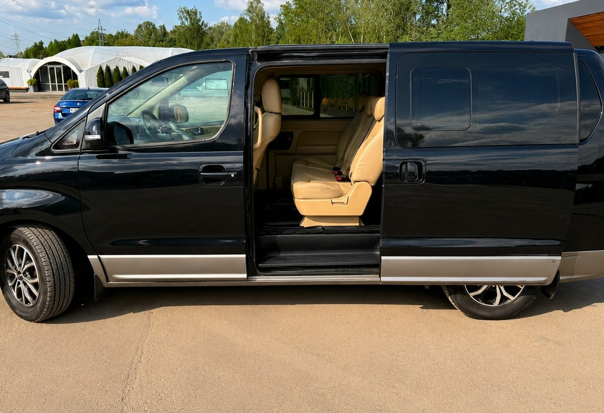 Аренда hyundai h-1 2021 года в городе Москва от 6000 руб./сутки, задний привод, двигатель: дизель, объем 2.5 литров, ОСАГО (Впишу в полис), без водителя, недорого, вид 8 - RentRide