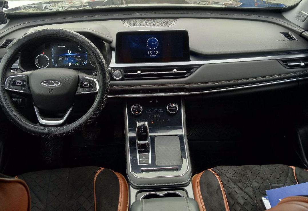 Аренда chery tiggo-8 комфорт класса 2023 года в городе Москва Новые Черемушки от 2800 руб./сутки, передний привод, двигатель: бензин, объем 1.5 литров, ОСАГО (Мультидрайв), без водителя, недорого, вид 6 - RentRide