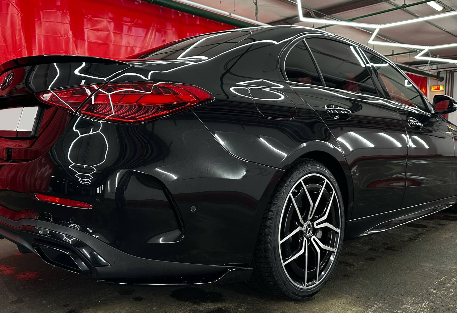 Аренда mercedes-benz c-klass бизнес класса 2022 года в городе Москва Давыдково от 10400 руб./сутки, полный привод, двигатель: дизель, объем 2 литра, каско (Мультидрайв), ОСАГО (Мультидрайв), без водителя, недорого, вид 5 - RentRide