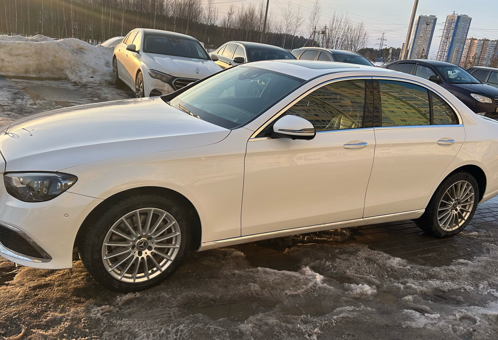 Аренда mercedes-benz e-klass 2021 года в городе Москва от 8000 руб./сутки, полный привод, двигатель: дизель, объем 2 литра, ОСАГО (Впишу в полис), без водителя, недорого, вид 7 - RentRide