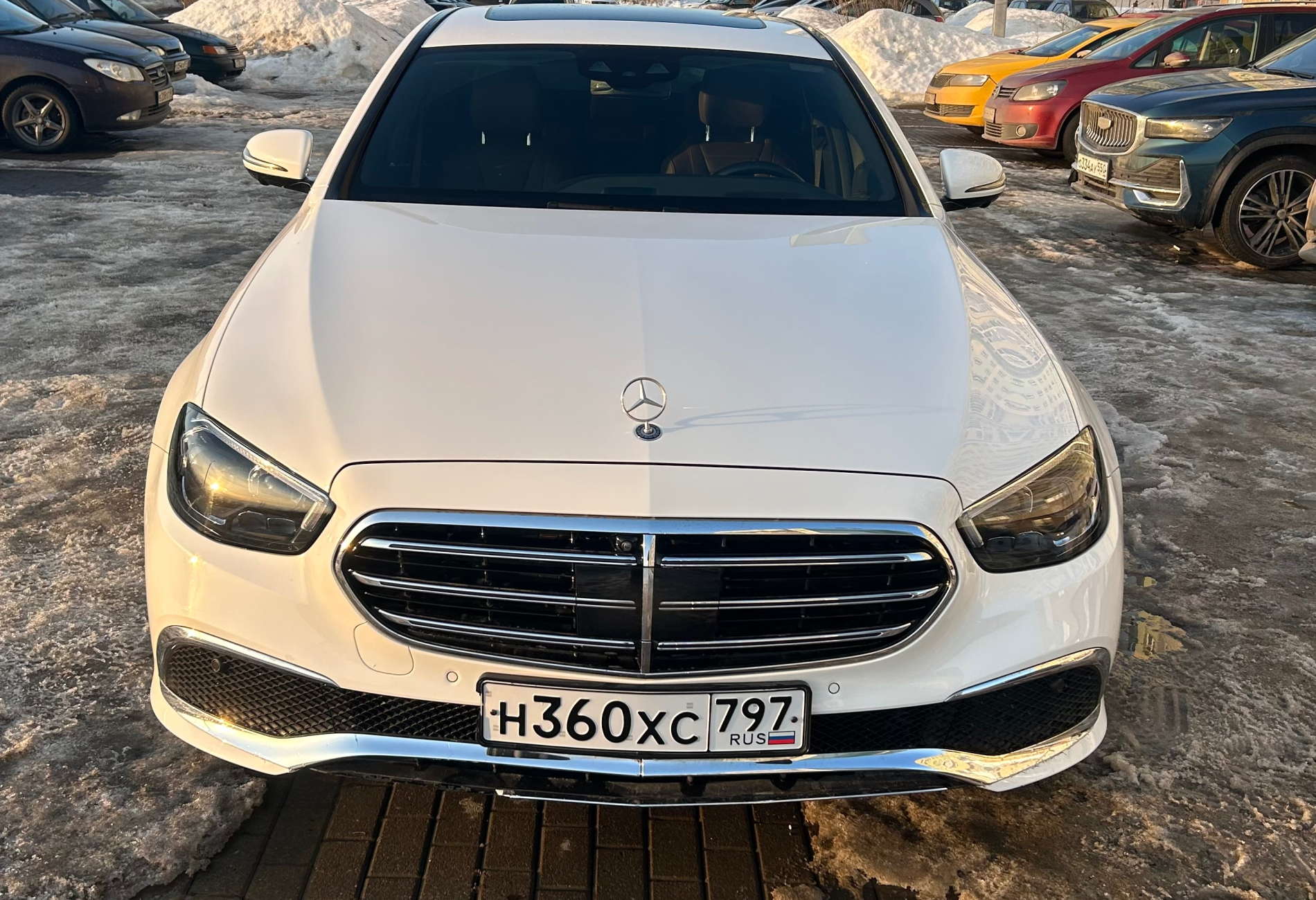 Аренда mercedes-benz e-klass бизнес класса 2021 года в городе Москва от 9600 руб./сутки, полный привод, двигатель: дизель, объем 2 литра, ОСАГО (Впишу в полис), без водителя, недорого, вид 2 - RentRide