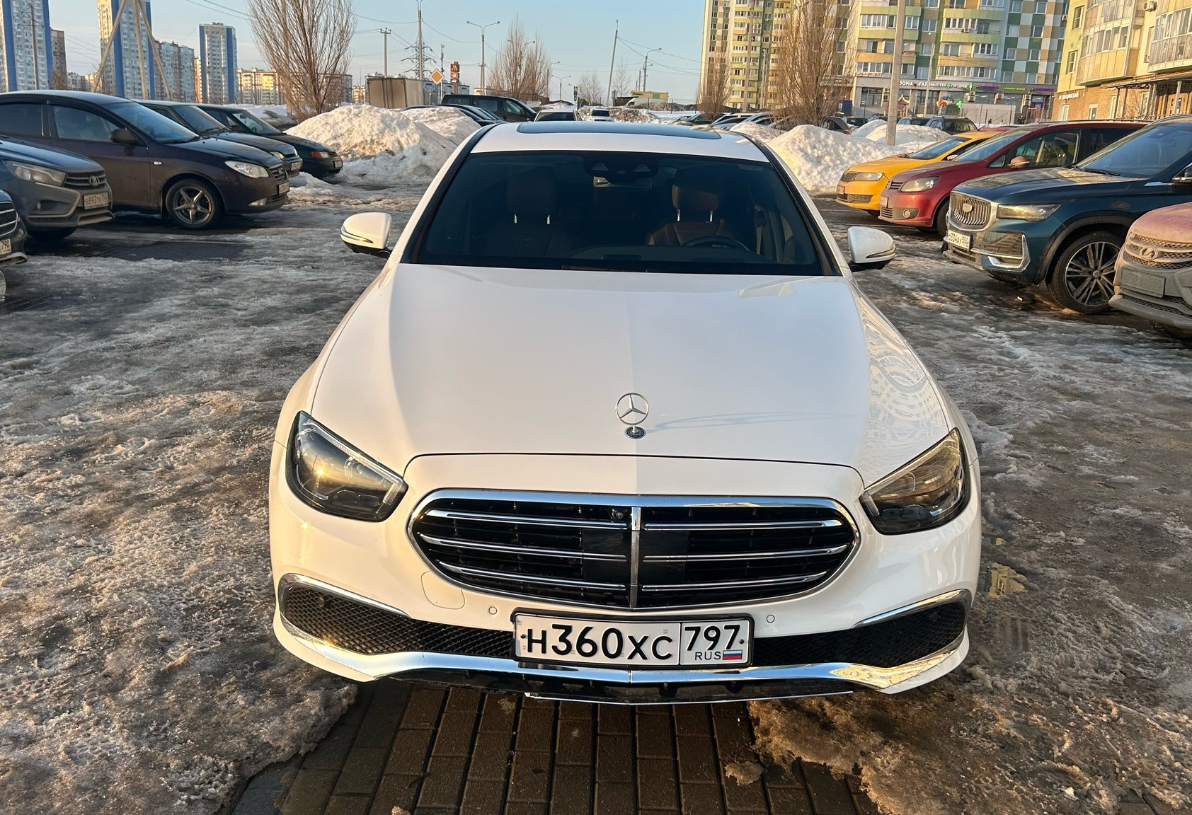 Аренда mercedes-benz e-klass 2021 года в городе Москва от 8000 руб./сутки, полный привод, двигатель: дизель, объем 2 литра, ОСАГО (Впишу в полис), без водителя, недорого, вид 8 - RentRide