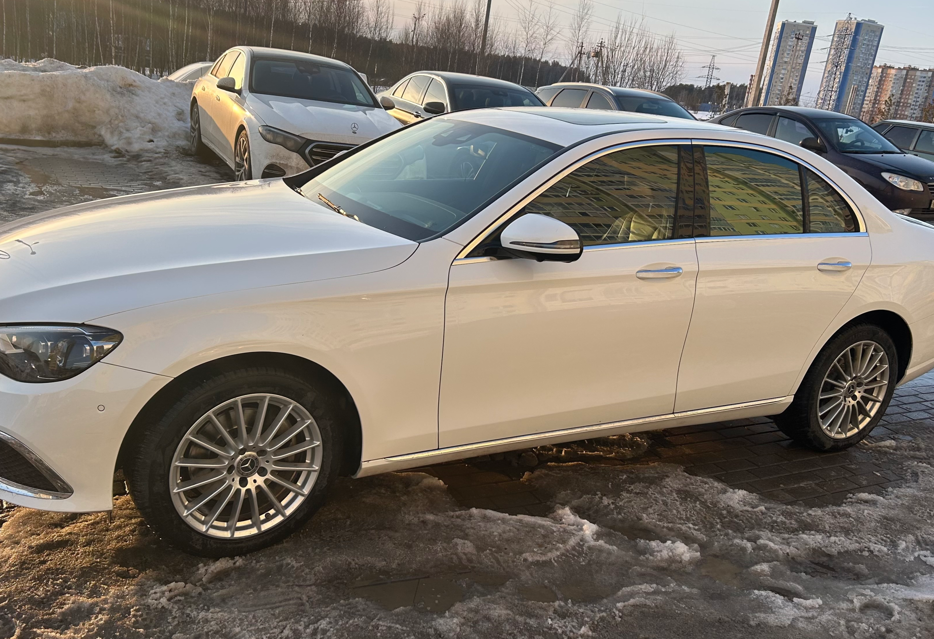 Аренда mercedes-benz e-klass бизнес класса 2021 года в городе Москва от 9600 руб./сутки, полный привод, двигатель: дизель, объем 2 литра, ОСАГО (Впишу в полис), без водителя, недорого, вид 8 - RentRide