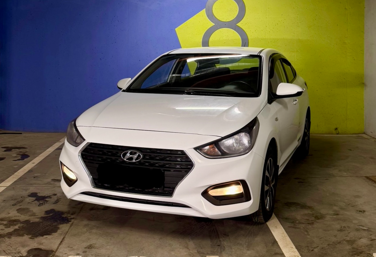 Аренда hyundai solaris эконом класса 2017 года в городе Москва Саларьево от 1900 руб./сутки, передний привод, двигатель: бензин, объем 1.6 литров, ОСАГО (Мультидрайв), без водителя, недорого - RentRide