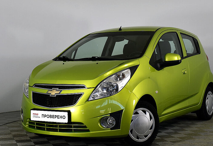 Аренда chevrolet spark эконом класса 2011 года в городе Москва Славянский бульвар от 800 руб./сутки, передний привод, двигатель: бензин, объем 1 литр, ОСАГО (Впишу в полис), без водителя, недорого - RentRide