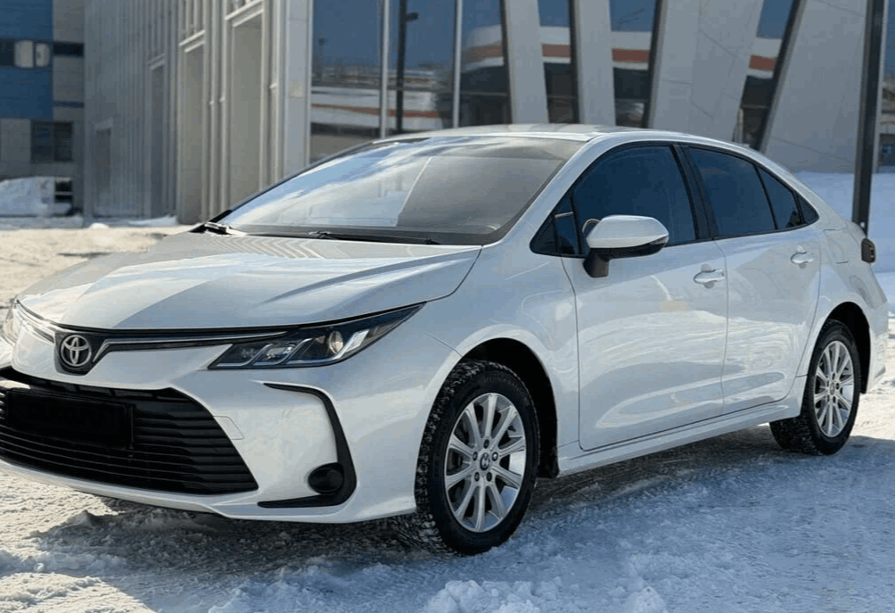 Аренда toyota corolla комфорт класса 2022 года в городе Москва Проспект Вернадского от 4048 руб./сутки, передний привод, двигатель: бензин, объем 1.5 литров, каско (Мультидрайв), ОСАГО (Мультидрайв), без водителя, недорого - RentRide