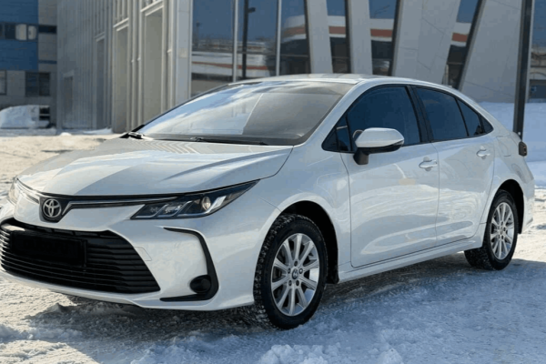 Прокат авто toyota corolla комфорт класса 2022 года в городе Москва Проспект Вернадского от 4048 руб./сутки, передний привод, двигатель: бензин, объем 1.5 литров, каско (Мультидрайв), ОСАГО (Мультидрайв), без водителя, недорого - RentRide