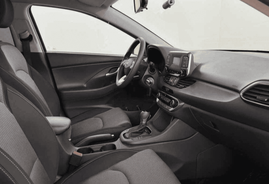 Аренда hyundai i30 эконом класса 2022 года в городе Москва Мичуринский проспект от 3608 руб./сутки, передний привод, двигатель: бензин, объем 1.5 литров, каско (Мультидрайв), ОСАГО (Мультидрайв), без водителя, недорого, вид 2 - RentRide