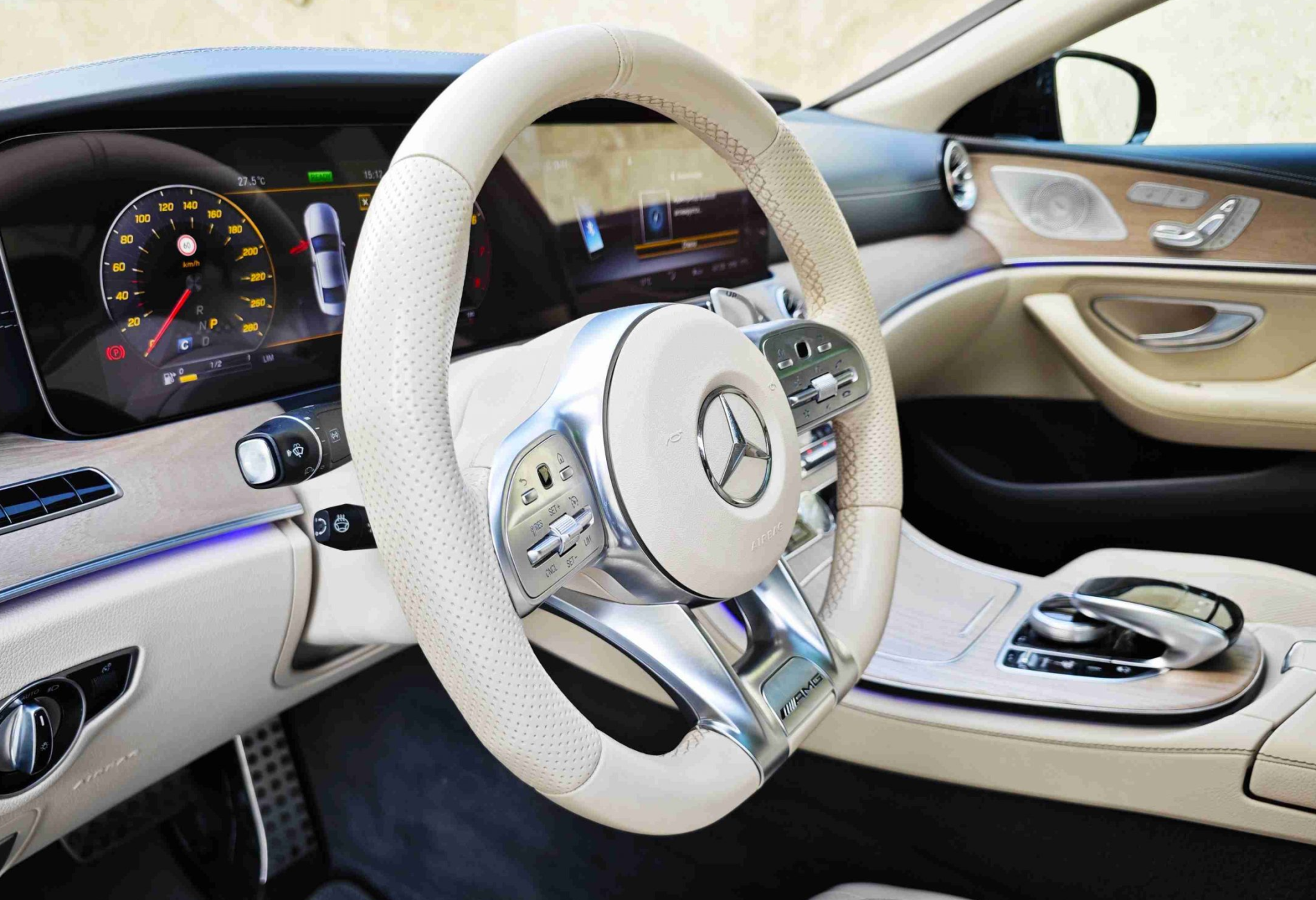 Аренда mercedes-benz cls-amg премиум класса 2019 года в городе Москва Мичуринский проспект от 20240 руб./сутки, полный привод, двигатель: бензин, объем 3 литра, каско (Мультидрайв), ОСАГО (Мультидрайв), без водителя, недорого, вид 3 - RentRide